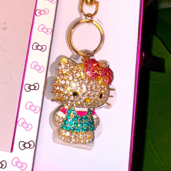Hello Kitty Keychain πΈππ - Picture 2 of 2